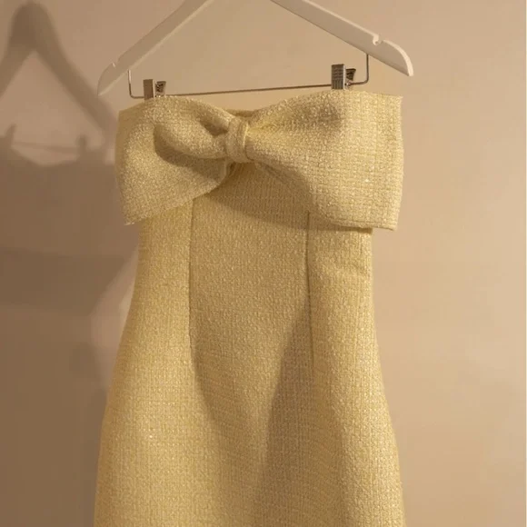 Meshki Strapless Cream Dress with Bow - Picture 2 of 4